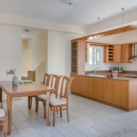 Mihas Villa *