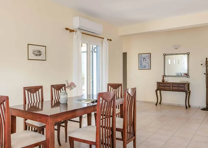 Mihas Villa *