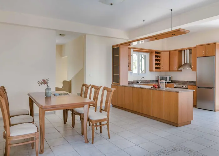 Mihas Villa *